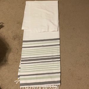 Cute shower curtain, normal size!